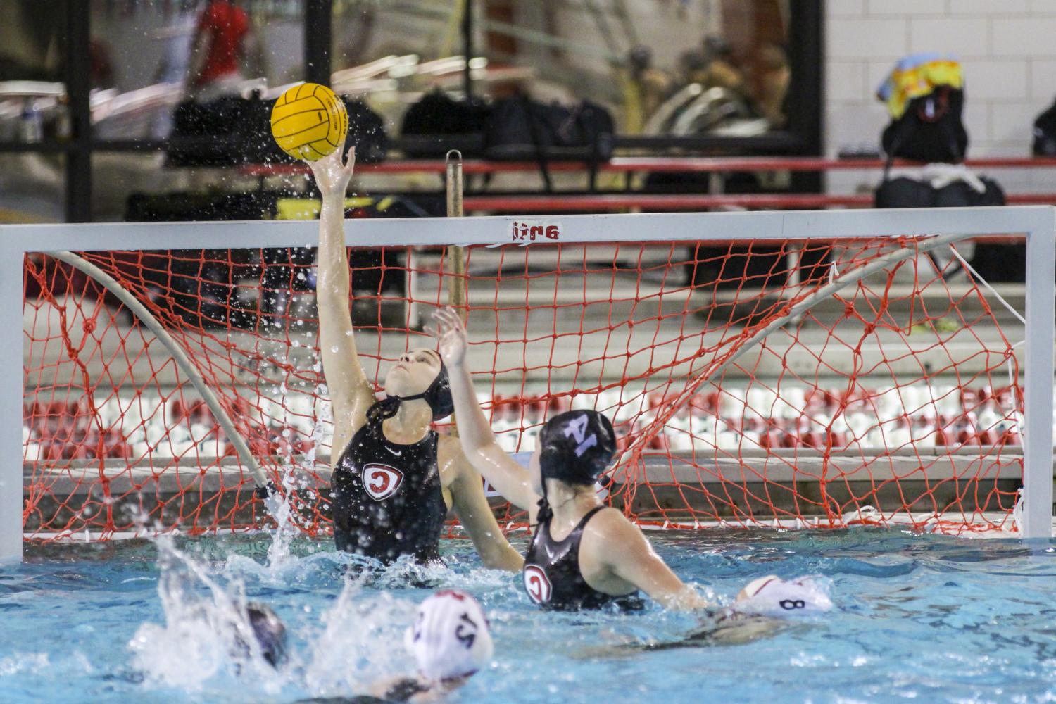 <a href='http://wy6.feshine.net'>全球十大赌钱排行app</a> student athletes compete in a water polo tournament on campus.